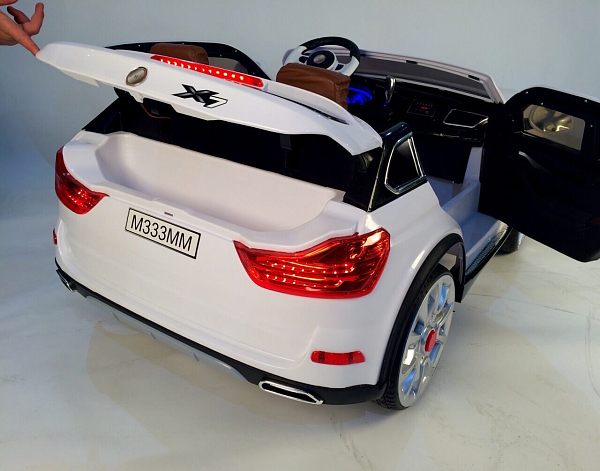 Электромобиль детский RiverToys BMW M333MM (белый) с дистанционным управлением